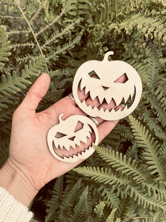 10x Wooden Halloween Lanterns / Pumpkin Shapes from 40mm Wide | Halloween Decor | 3mm Thick Laser Cut Plywood Blanks | Craft Shapes