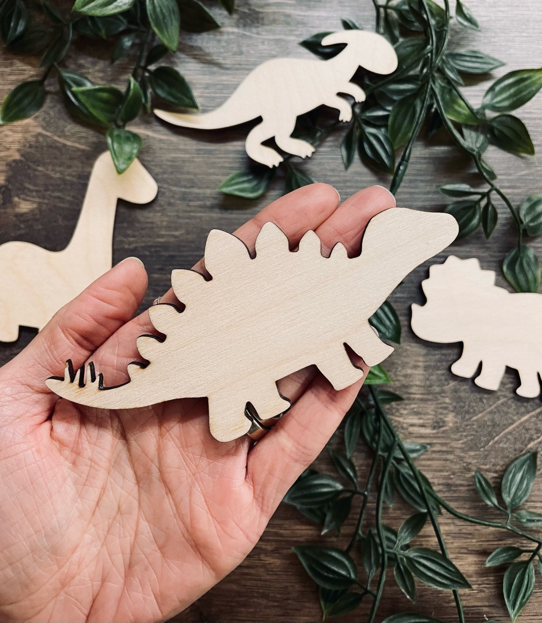 Pack of 5 Wooden Dinosaur Cutouts / Dinosaur Wall Decor made from 3mm Plywood | 100-200mm in Size