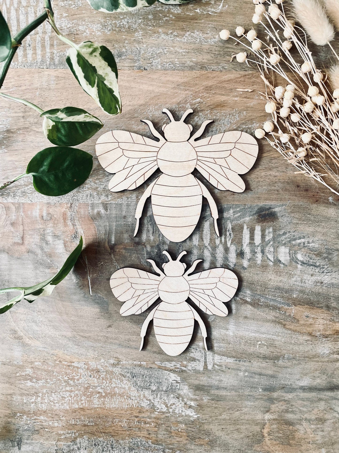 10x Wooden Bee Shapes from 40mm Wide | 3mm Thick Laser Cut Plywood Blanks | Bumble Bee Craft Shapes