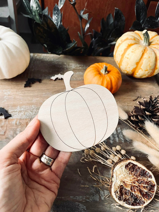 10x Wooden Halloween Pumpkin Shapes from 40mm Wide | Halloween Decor | 3mm Thick Laser Cut Plywood Blanks | Craft Shapes